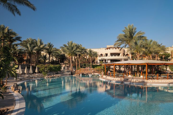 Hotel Pool