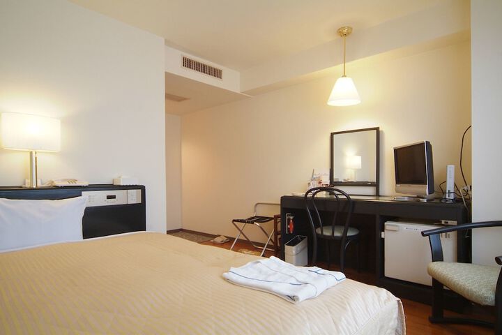 Room 10 of 40