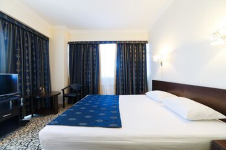 Room 22 of 48