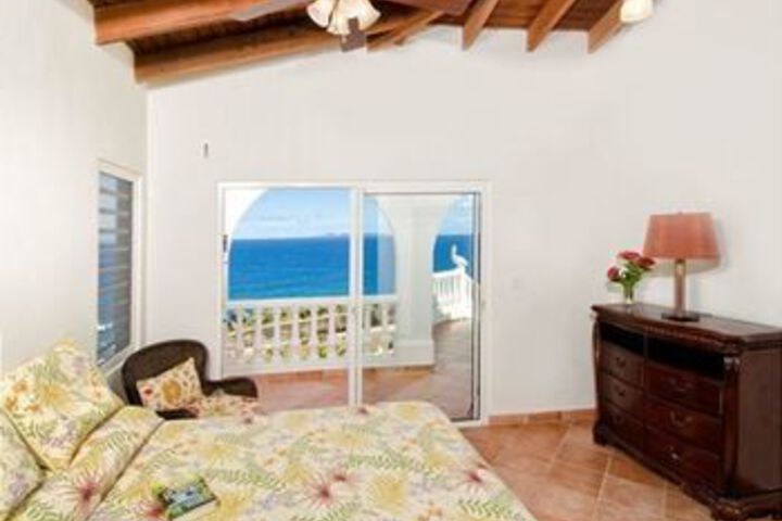 Room 4 of 25