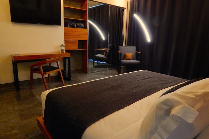 Room 27 of 51