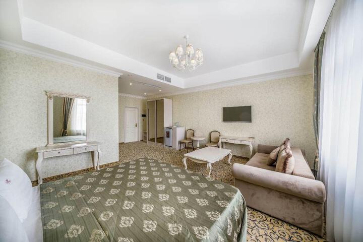 Room 53 of 94