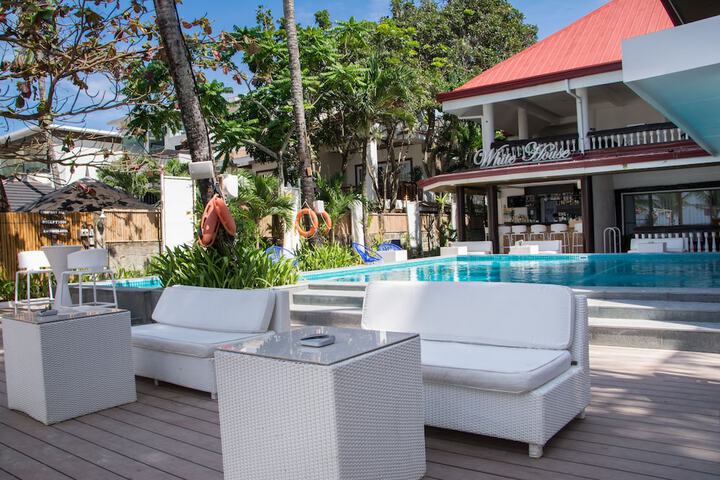 Pools & Facilities