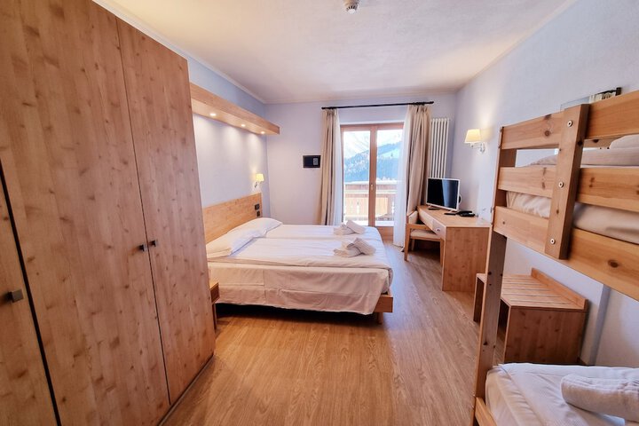 Room 22 of 66