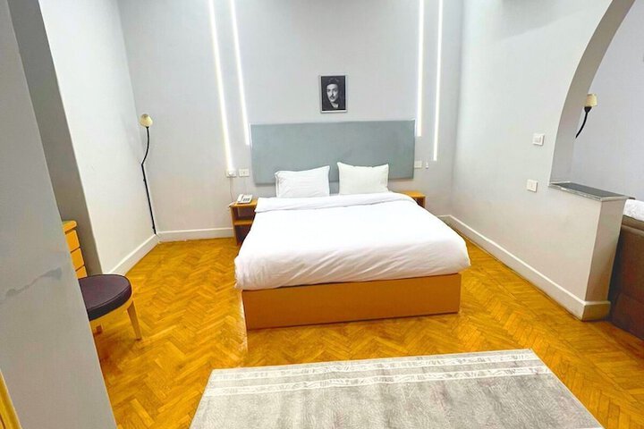 Room 22 of 39
