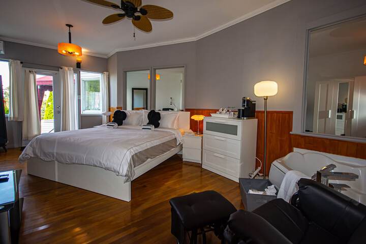 Suite King Size Bed (12 of 12)