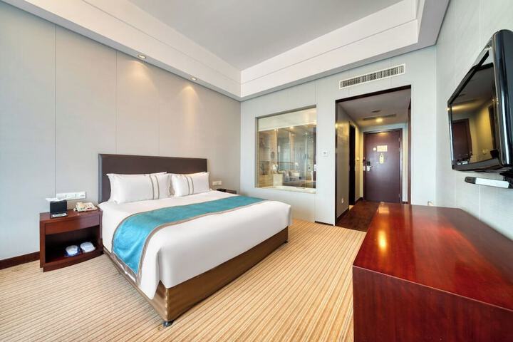 Room 7 of 34