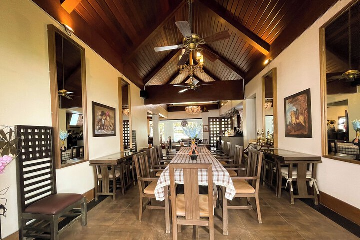 Dining 57 of 70