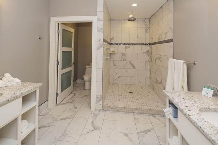 Bathroom shower