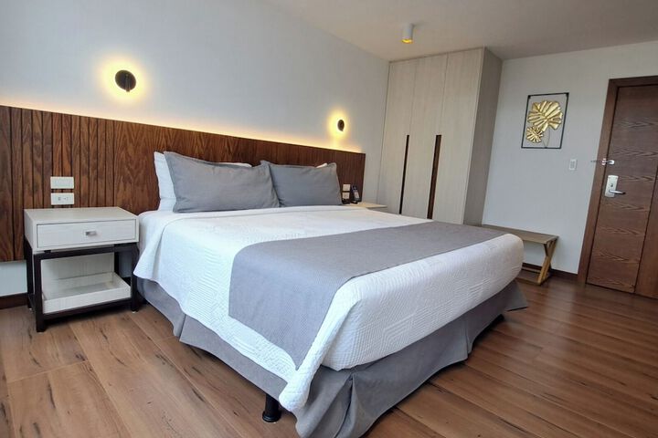 Room 16 of 27