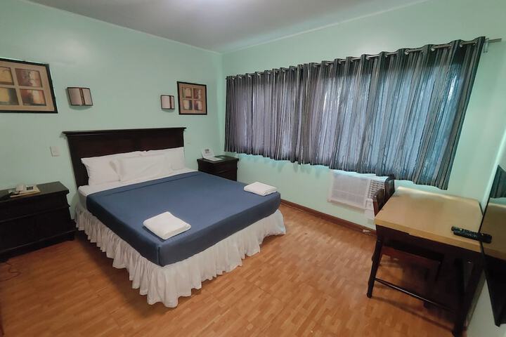 Room 4 of 31