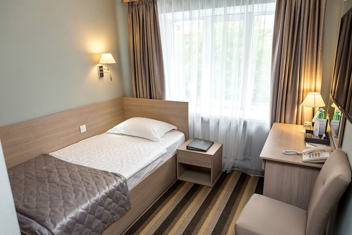 Room 12 of 34
