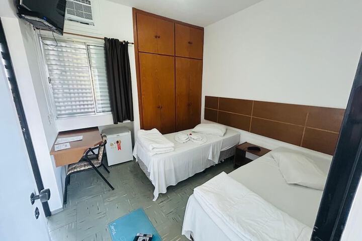 Room 7 of 14