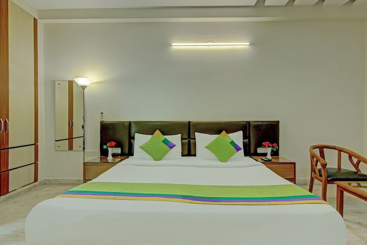 Room 18 of 50
