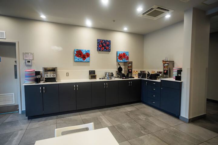 Breakfast area