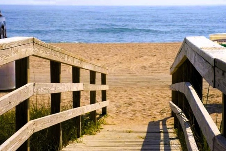 Beach 75 of 77