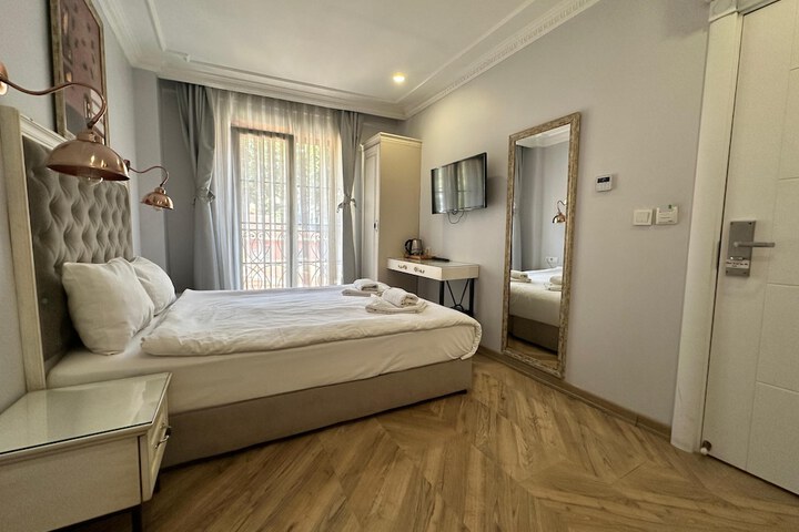 Room 26 of 53