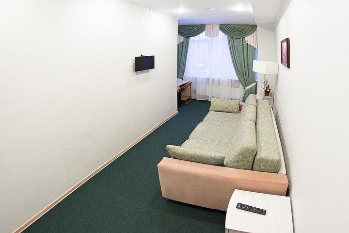 Room 22 of 34