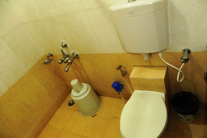Room 12 of 31