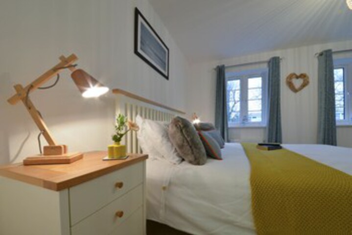 Room 27 of 27