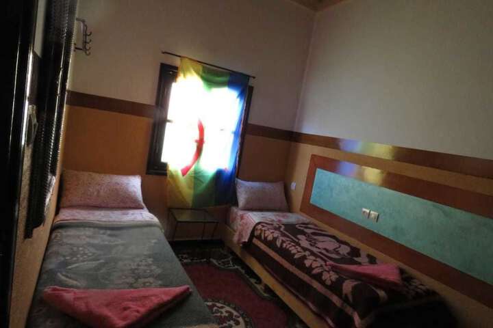 Room 6 of 12