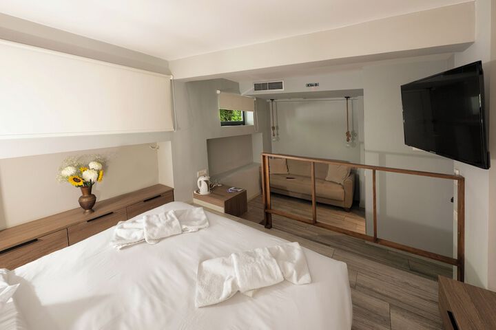 Room 69 of 200