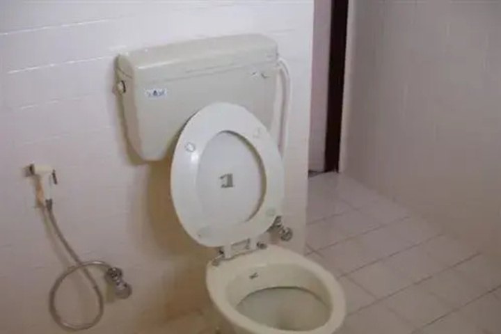 Room 7 of 13