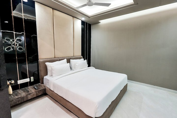 Room 34 of 67