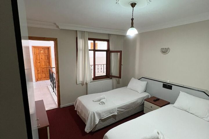 Room 2 of 11