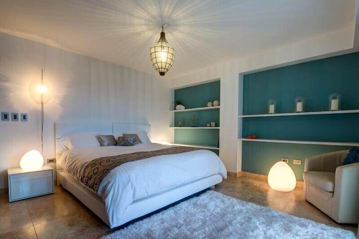 Room 31 of 230