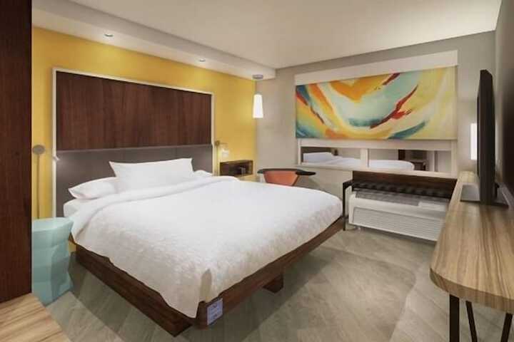 Room 7 of 43
