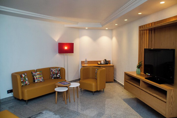 Room 57 of 103