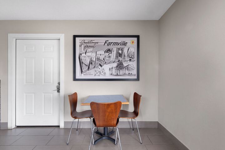 Breakfast/Coffee Service 17 of 25