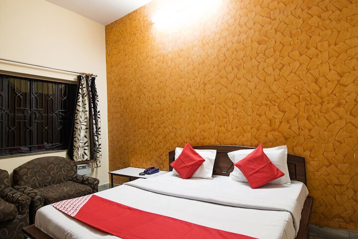 Room 9 of 26