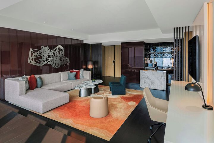 Room 59 of 182