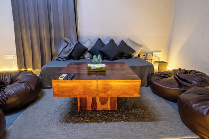 Room 13 of 39
