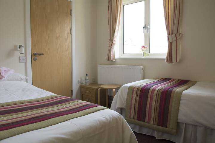 Room 3 of 32