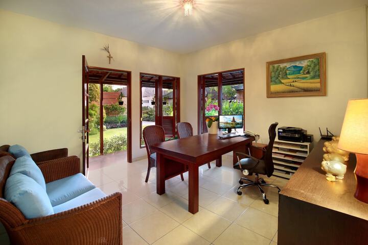 Guest Lobby