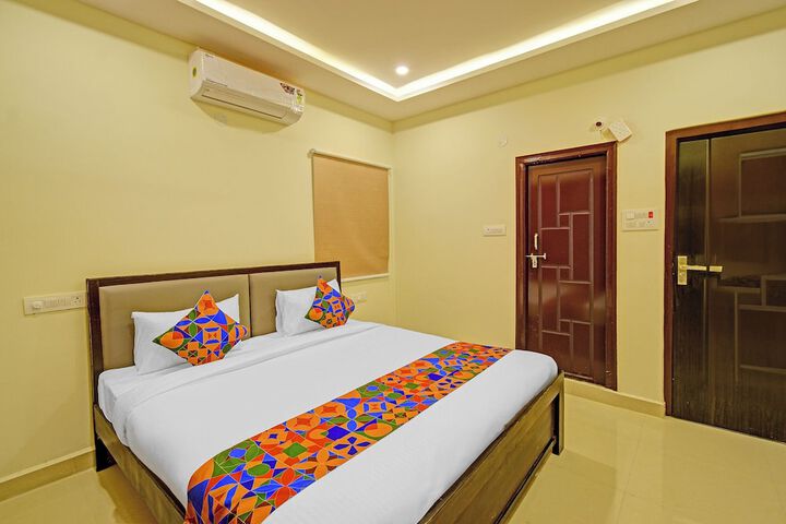 Room 16 of 27