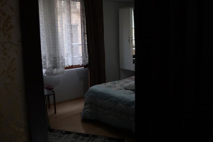 Room 8 of 75