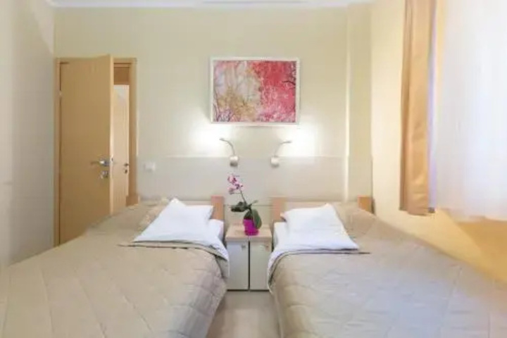 Wing Club Hotel