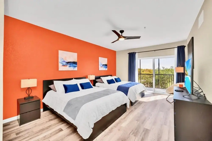 Room 3 of 16