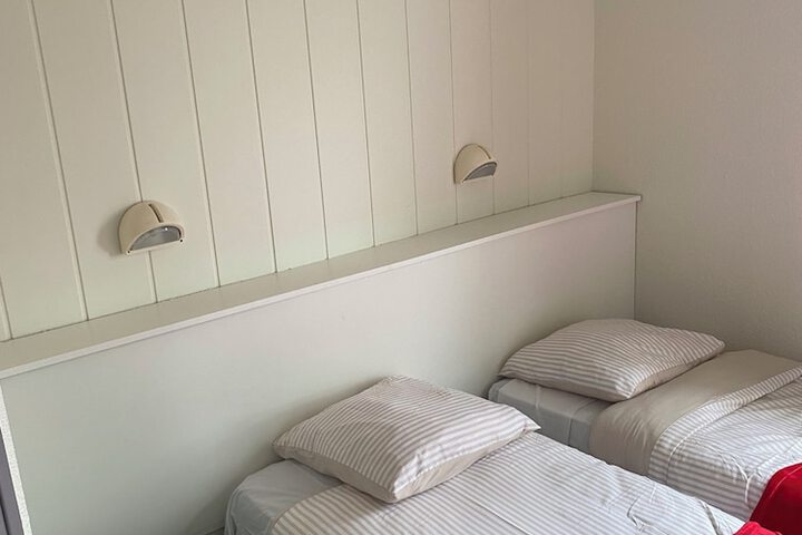 Room 5 of 13