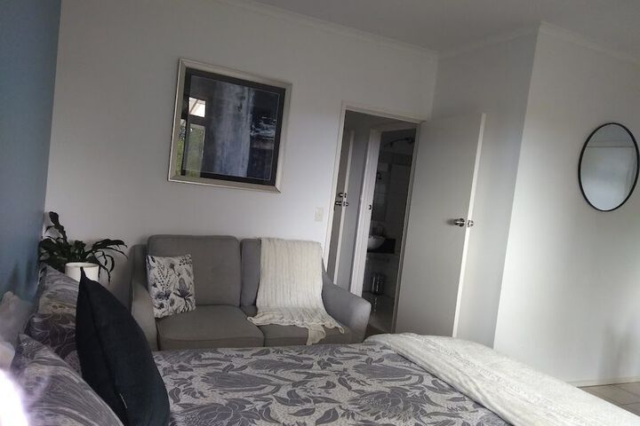 Room 3 of 32