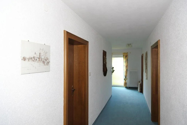 Room 7 of 13
