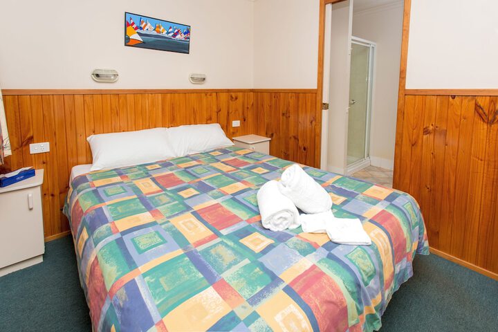 Room 16 of 123