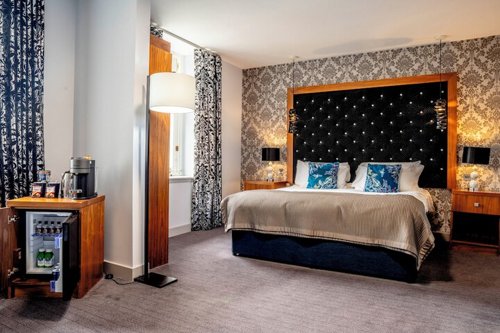 Room 45 of 98
