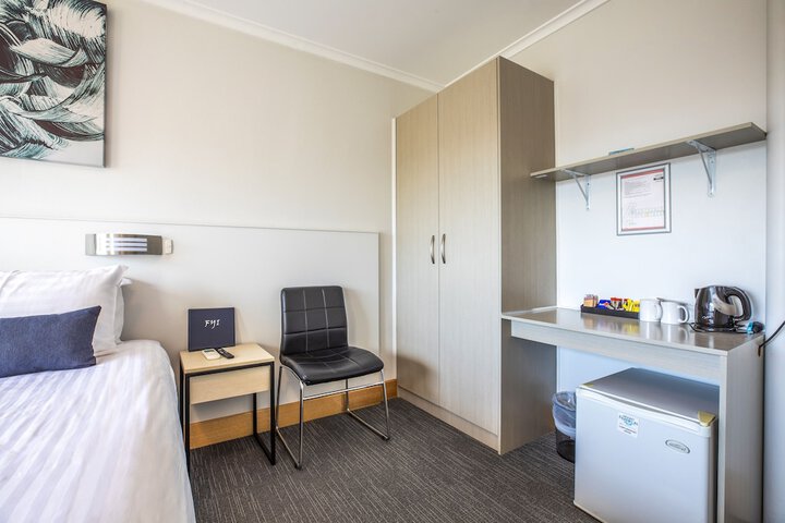 Room 12 of 39