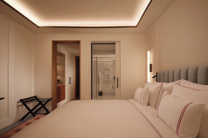Room 12 of 64