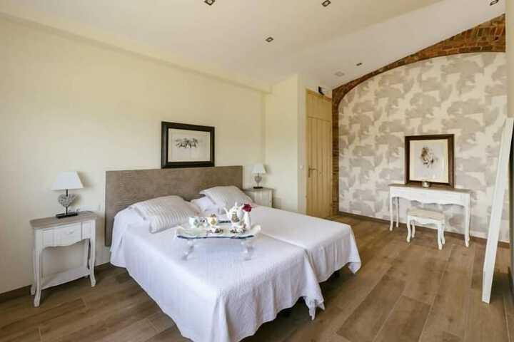 Room 15 of 52